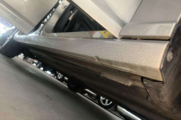 Used Volkswagen Lavida 2021 280TSI DSG Comfort Edition Right Side Sill