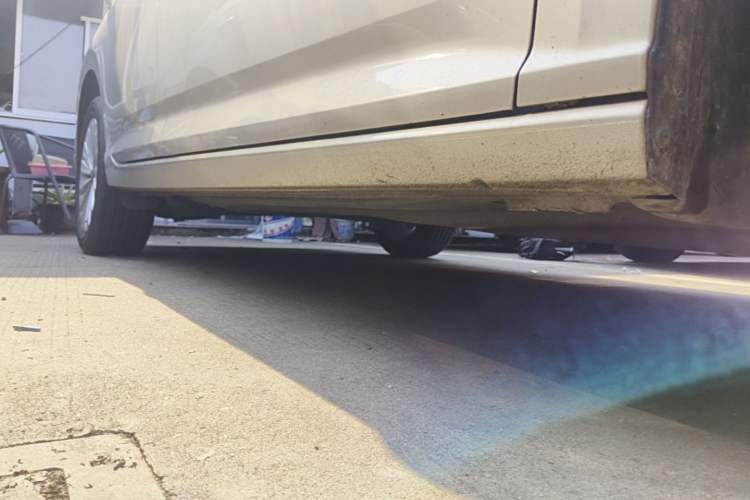 Used Volkswagen Lavida 2021 280TSI DSG Comfort Edition Right Side Sill