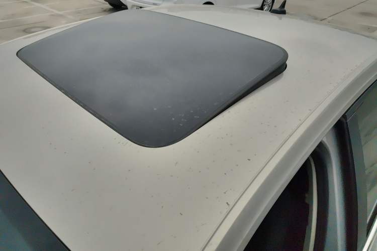 Used Volkswagen Lavida 2021 1.5L Automatic Comfort Edition Roof