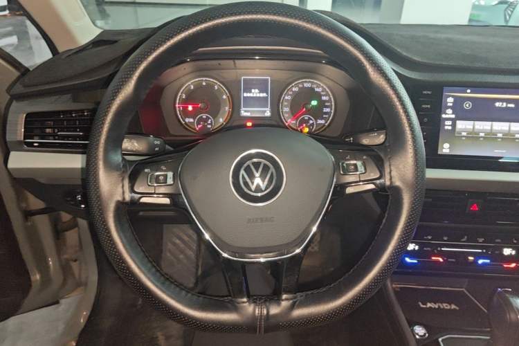Used Volkswagen Lavida 2021 280TSI DSG Luxury Edition Steering Wheel