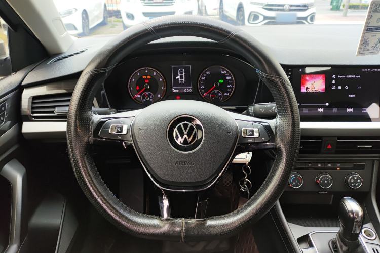 Used Volkswagen Lavida 2021 1.5L Automatic Comfort Edition Steering Wheel