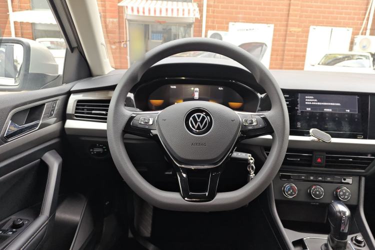 Used Volkswagen Lavida 2021 1.5L Automatic Vision Edition Steering Wheel