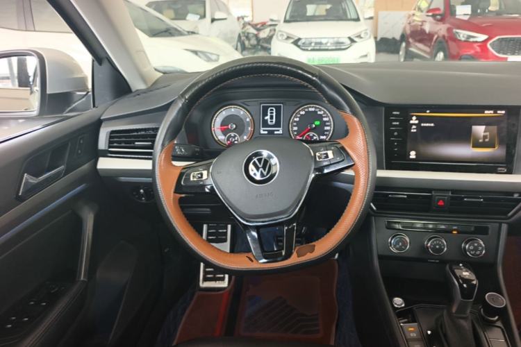 Used Volkswagen Lavida 2021 1.5L Automatic Fashion Edition Steering Wheel