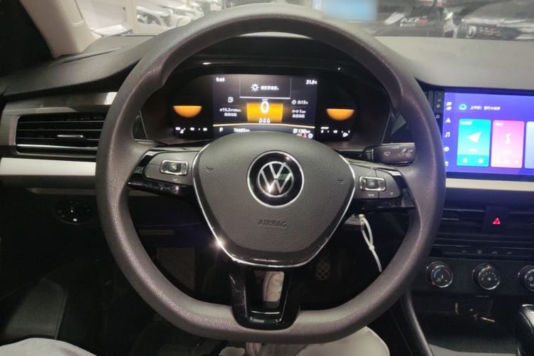 Used Volkswagen Lavida 2021 1.5L Automatic Comfort Edition Steering Wheel