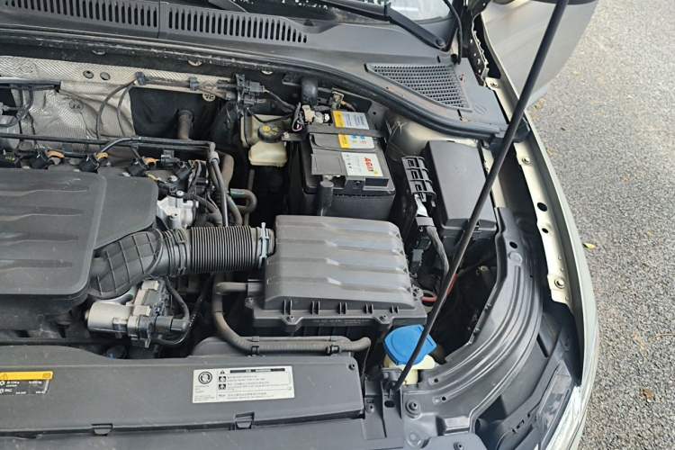 Used Volkswagen Lavida 2021 1.5L Manual Comfort Edition Engine Bay Left
