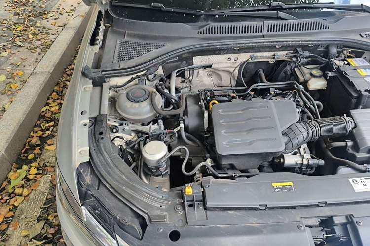 Used Volkswagen Lavida 2021 1.5L Manual Comfort Edition Engine Bay Right