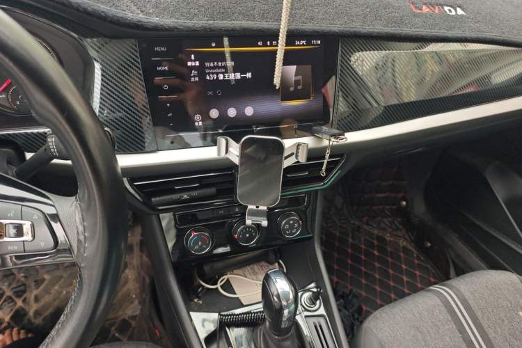 Used Volkswagen Lavida 2021 1.5L Automatic Fashion Edition Audio And AC Panel