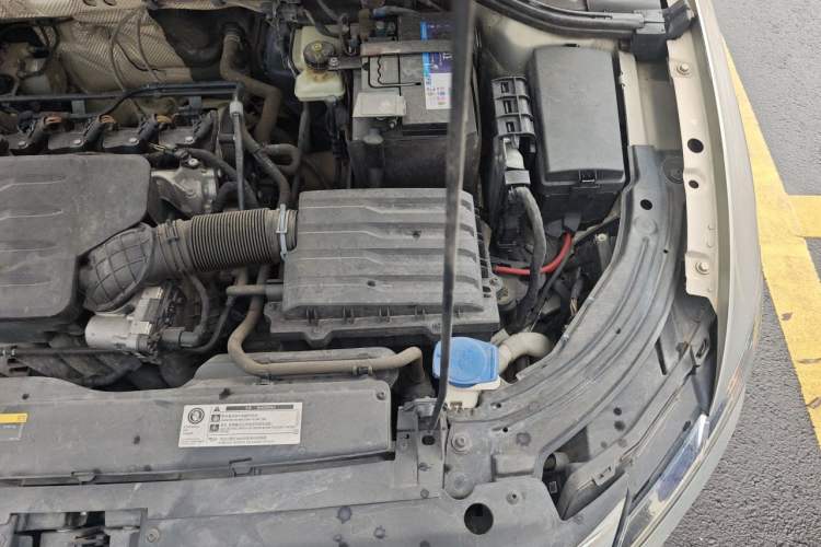 Used Volkswagen Lavida 2021 1.5L Automatic Comfort Edition Engine Bay Left