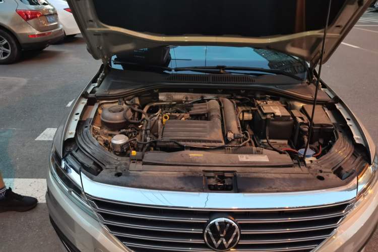 Used Volkswagen Lavida 2021 280TSI DSG Luxury Edition Engine Bay Right