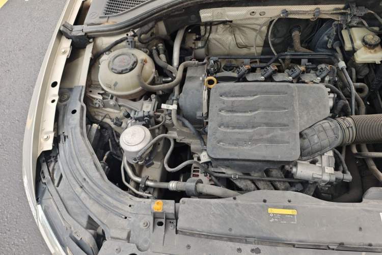 Used Volkswagen Lavida 2021 1.5L Automatic Comfort Edition Engine Bay Right