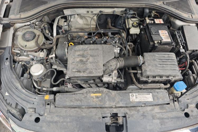 Used Volkswagen Lavida 2021 1.5L Automatic Fashion Edition Engine Bay