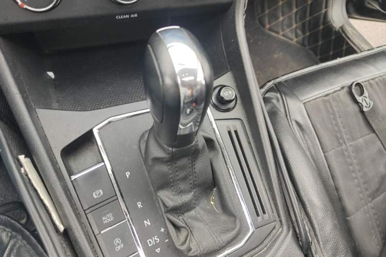 Used Volkswagen Lavida 2021 280TSI DSG Comfort Edition Gear Lever