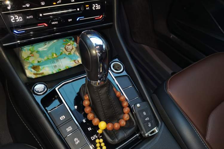 Used Volkswagen Lavida 2021 280TSI DSG Luxury Edition Gear Lever