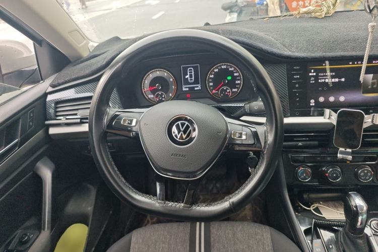 Used Volkswagen Lavida 2021 1.5L Automatic Fashion Edition Steering Wheel
