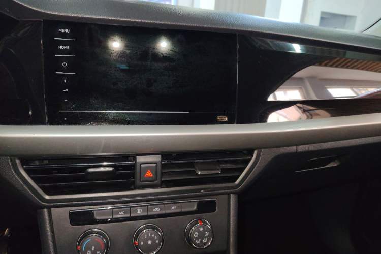 Used Volkswagen Lavida 2021 280TSI DSG Comfort Edition Audio And AC Panel