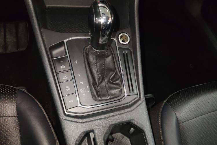 Used Volkswagen Lavida 2021 280TSI DSG Comfort Edition Gear Lever