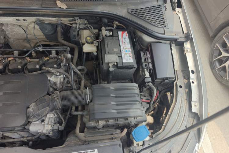 Used Volkswagen Lavida 2021 1.5L Automatic Comfort Edition Engine Bay Left