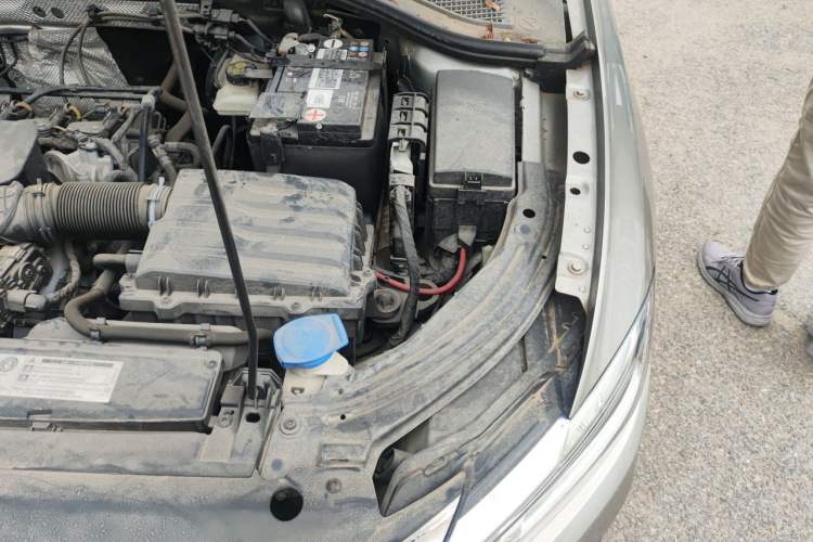 Used Volkswagen Lavida 2021 1.5L Manual Comfort Edition Engine Bay Left