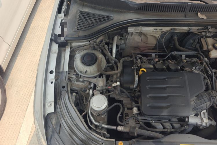 Used Volkswagen Lavida 2021 1.5L Automatic Comfort Edition Engine Bay Right