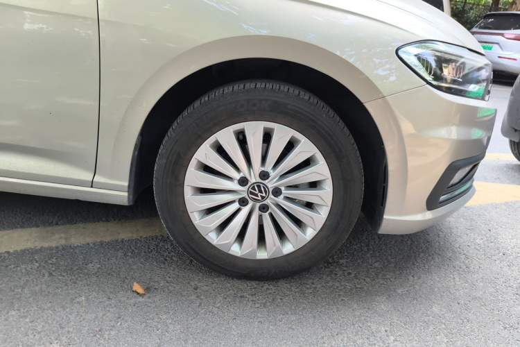 Used Volkswagen Lavida 2021 1.5L Automatic Vision Edition Exterior 1