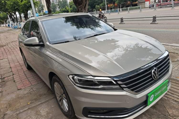 Used Volkswagen Lavida 2021 280TSI DSG Comfort Edition Front Right 45 Deg
