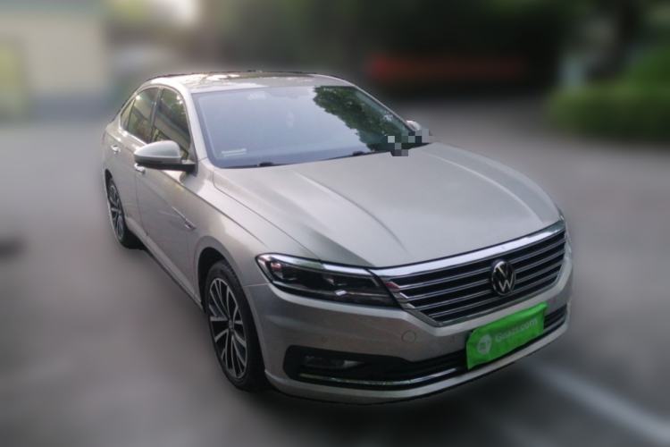 Used Volkswagen Lavida 2021 280TSI DSG Luxury Edition Front Right 45 Deg