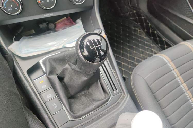 Used Volkswagen Lavida 2021 1.5L Manual Comfort Edition Gear Lever