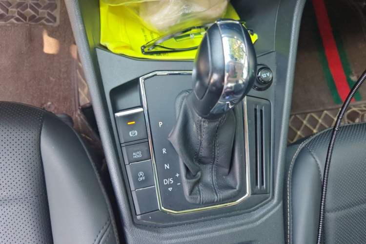 Used Volkswagen Lavida 2021 1.5L Automatic Comfort Edition Gear Lever