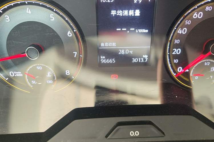Used Volkswagen Lavida 2021 1.5L Automatic Fashion Edition Odometer Close Up