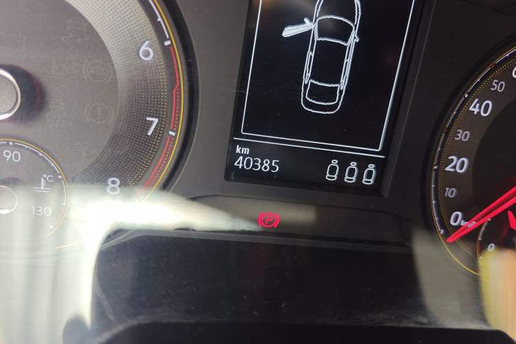 Used Volkswagen Lavida 2021 1.5L Automatic Comfort Edition Odometer Close Up