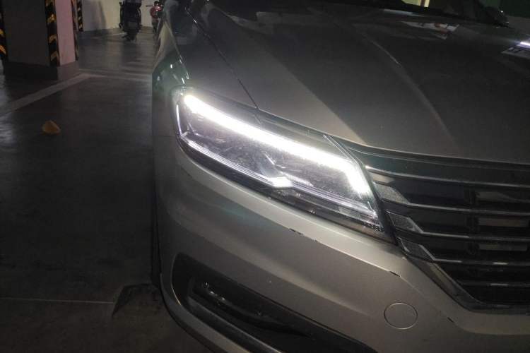 Used Volkswagen Lavida 2021 1.5L Automatic Comfort Edition Right Front Headlight