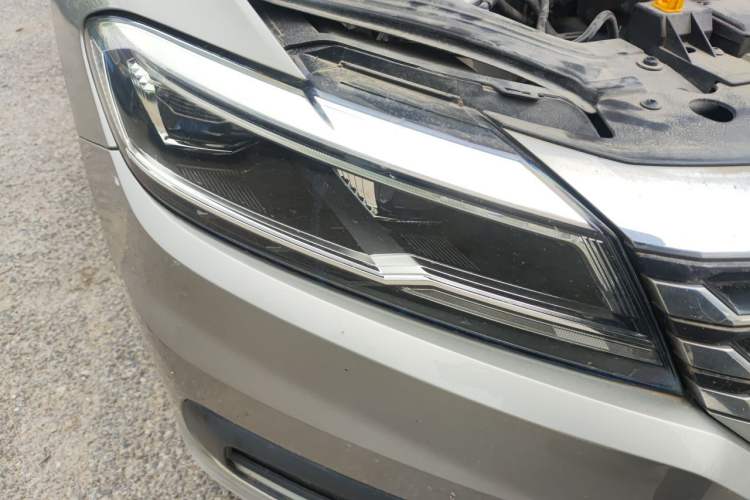 Used Volkswagen Lavida 2021 1.5L Manual Comfort Edition Right Front Headlight