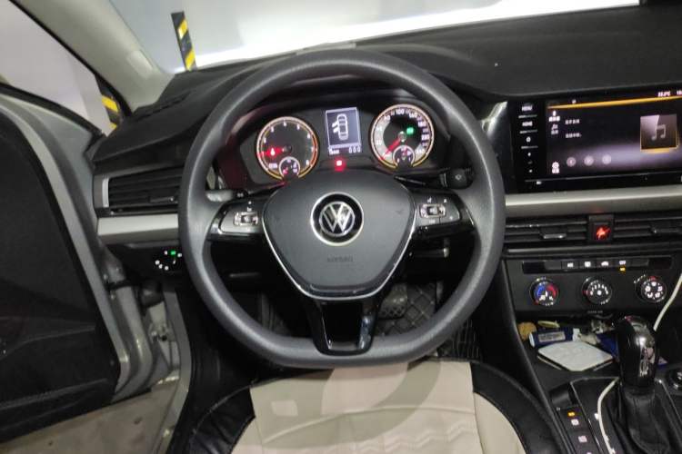 Used Volkswagen Lavida 2021 1.5L Automatic Comfort Edition Steering Wheel
