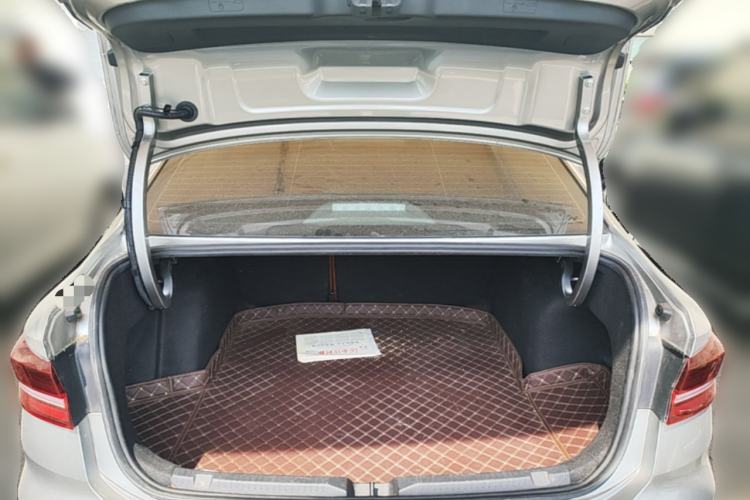 Used Volkswagen Lavida 2021 1.5L Automatic Fashion Edition Trunk