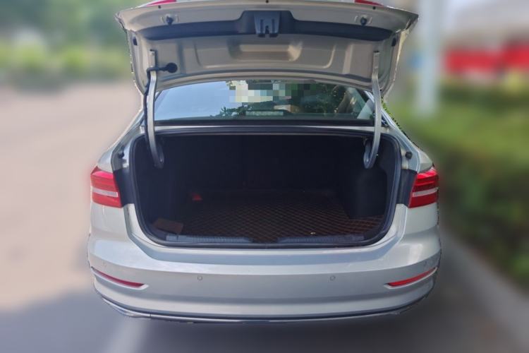 Used Volkswagen Lavida 2021 1.5L Automatic Comfort Edition Trunk