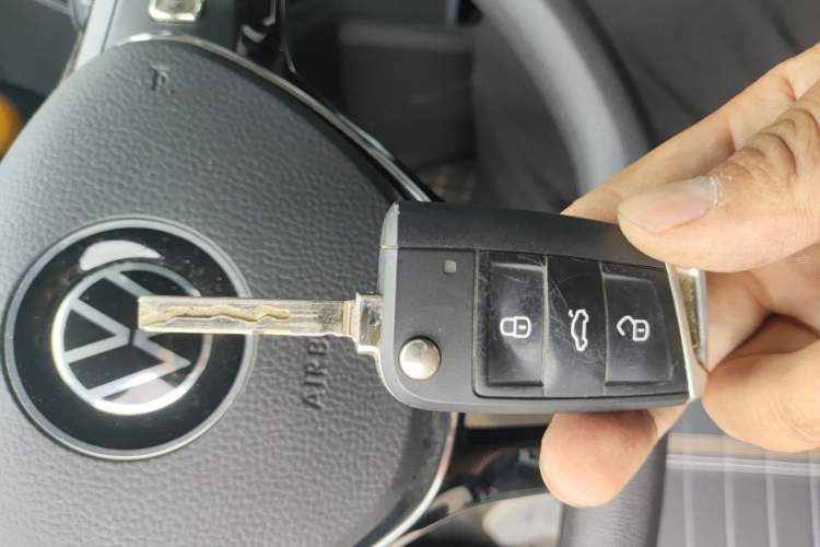 Used Volkswagen Lavida 2021 1.5L Manual Comfort Edition Vehicle Key