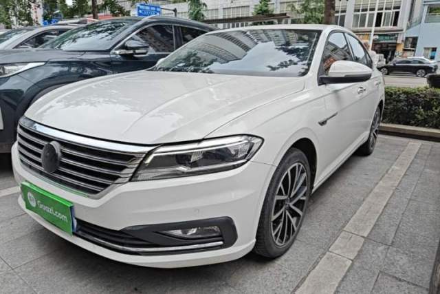 Ojetý Volkswagen Lavida 2021 280TSI DSG Luxury Edition