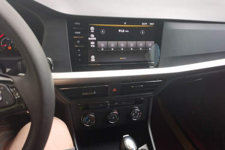 Used Volkswagen Lavida 2021 1.5L Automatic Fashion Edition Audio And AC Panel