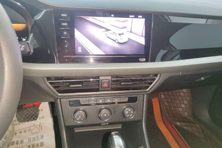 Used Volkswagen Lavida 2021 1.5L Automatic Comfort Edition Audio And AC Panel