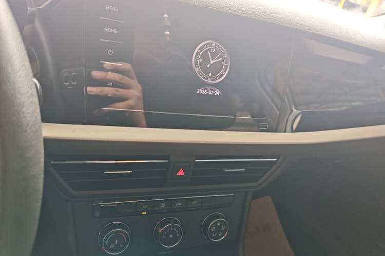Used Volkswagen Lavida 2021 1.5L Automatic Comfort Edition Audio And AC Panel