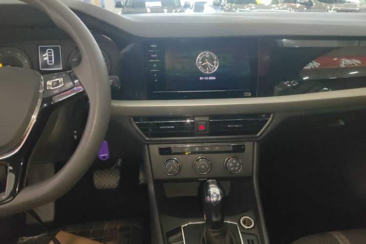 Used Volkswagen Lavida 2021 280TSI DSG Comfort Edition Audio And AC Panel