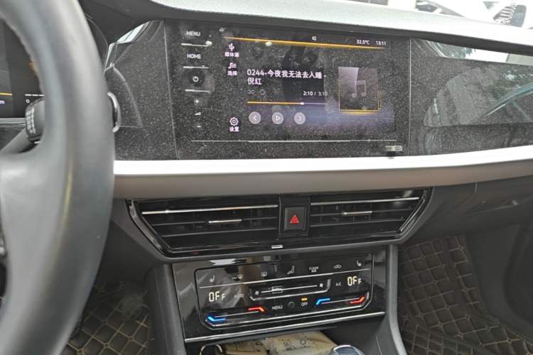 Used Volkswagen Lavida 2021 280TSI DSG Luxury Edition Audio And AC Panel