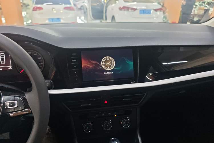 Used Volkswagen Lavida 2021 280TSI DSG Comfort Edition Audio And AC Panel