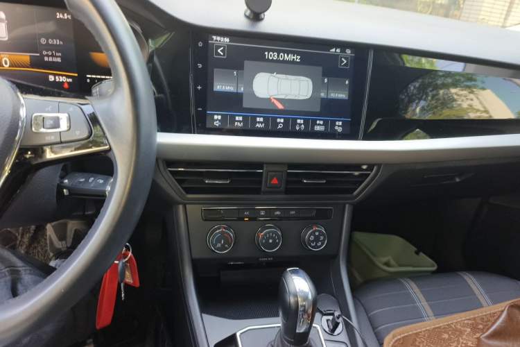 Used Volkswagen Lavida 2021 280TSI DSG Comfort Edition Audio And AC Panel