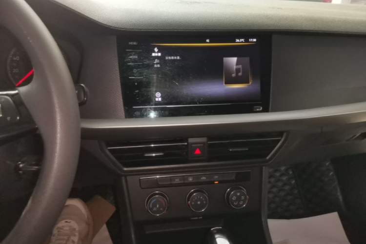 Used Volkswagen Lavida 2021 1.5L Automatic Fashion Edition Audio And AC Panel