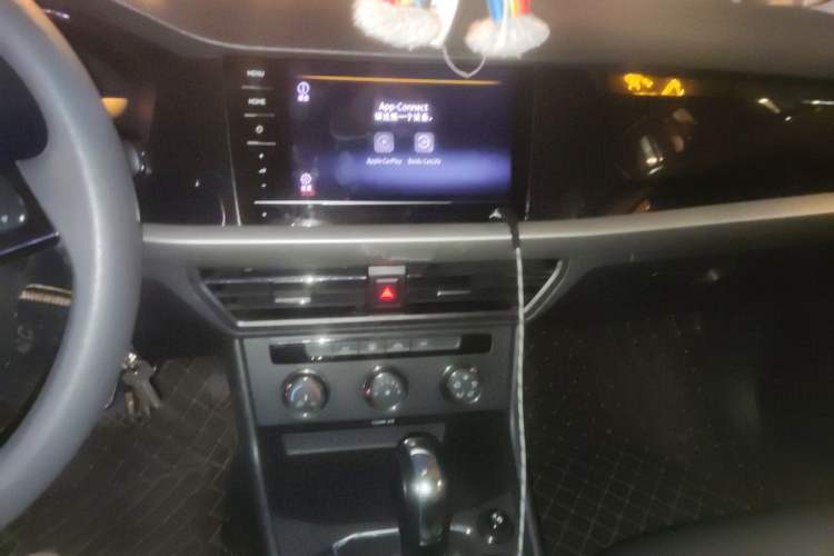 Used Volkswagen Lavida 2021 1.5L Automatic Comfort Edition Audio And AC Panel