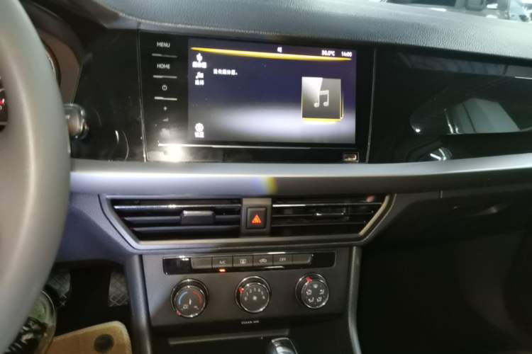 Used Volkswagen Lavida 2021 280TSI DSG Comfort Edition Audio And AC Panel