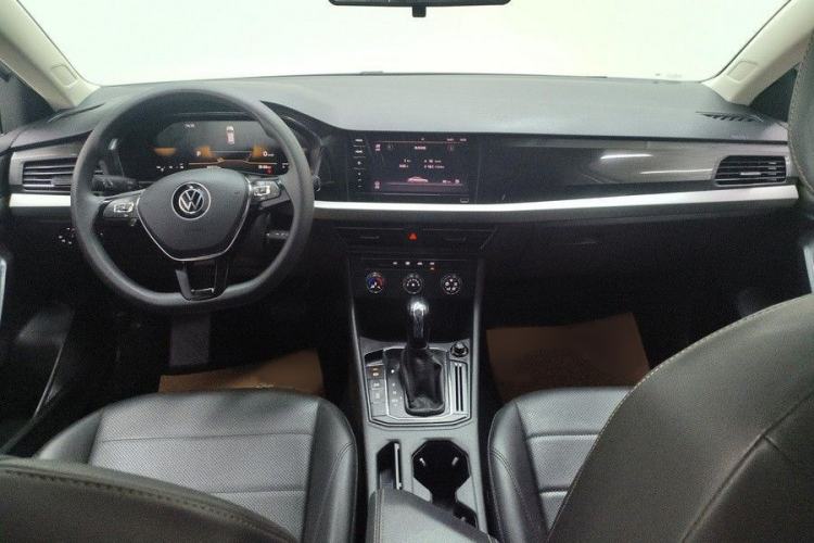Used Volkswagen Lavida 2021 1.5L Automatic Comfort Edition Audio And AC Panel