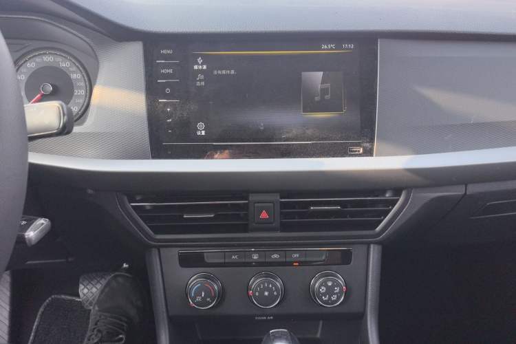 Used Volkswagen Lavida 2021 1.5L Automatic Fashion Edition Audio And AC Panel
