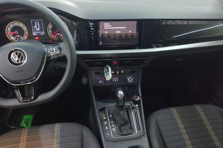 Used Volkswagen Lavida 2021 280TSI DSG Comfort Edition Audio And AC Panel